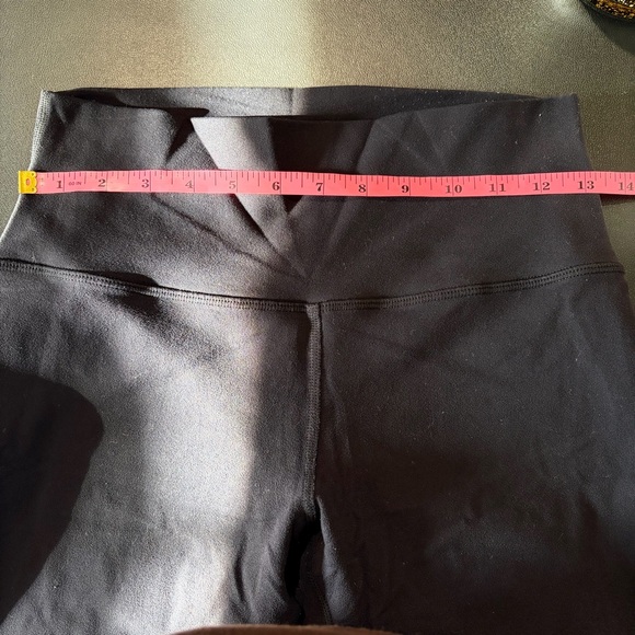 Alo Yoga Black Flared Pants Leggings SZ M - Picture 6 of 7